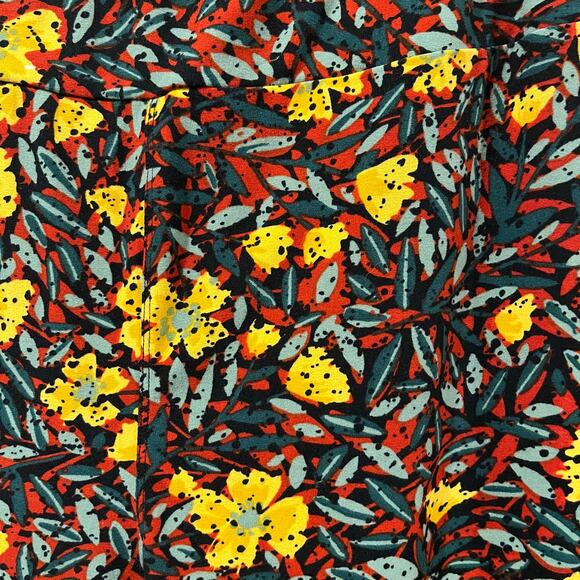 LuLaRoe Bundle! 5 Pair Tall & Curvy Leggings. Colorful, fun fabrics - Picture 11 of 11